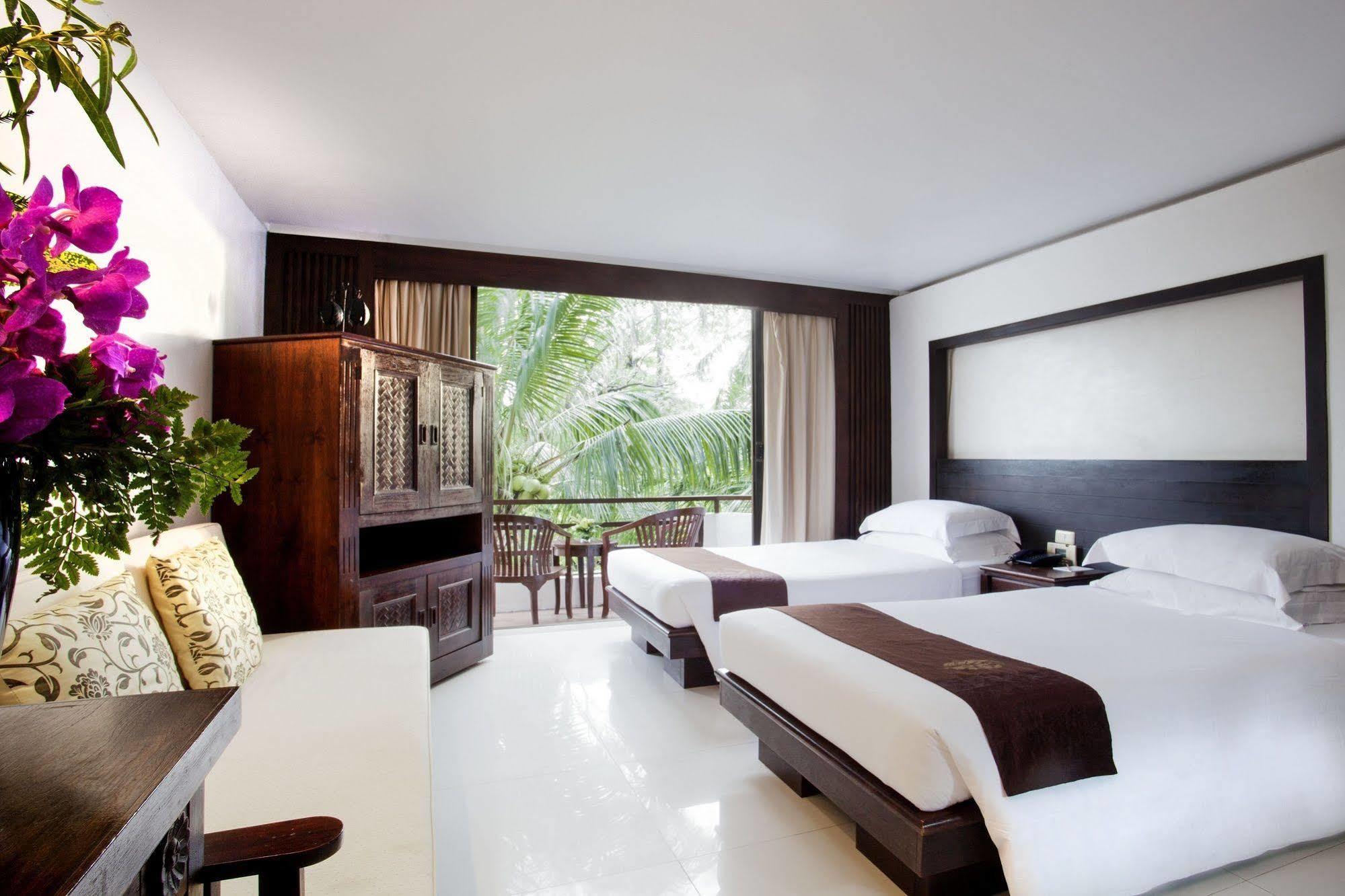 ซาฟารี บีช โฮเทล - SHA Extra Plus Patong ภายนอก รูปภาพ